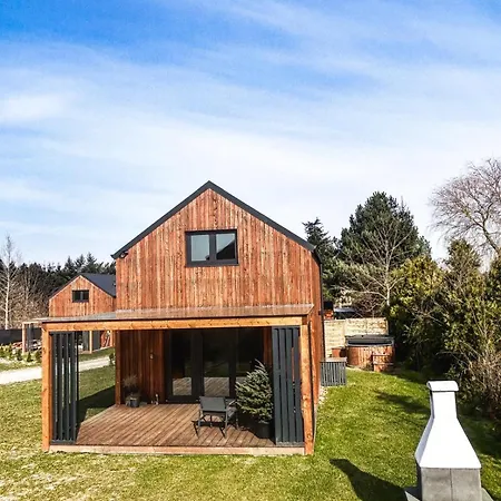 Stylish House By The Sea ,private Hot Tub, Bbq