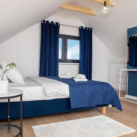 Stylish House By The Sea ,private Hot Tub, Bbq